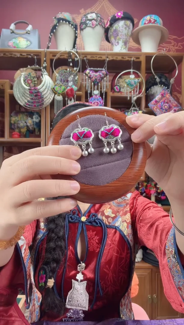 刺绣耳环97 甜甜家