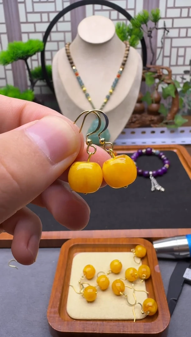 蜜蜡14K金镶嵌耳饰E01