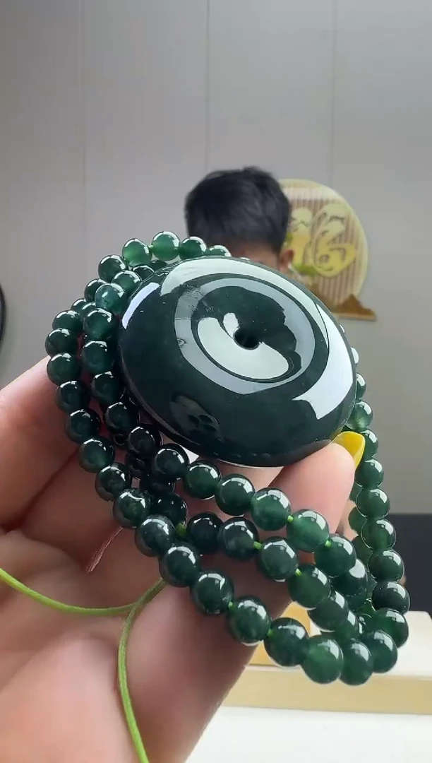 颈饰未镶嵌翡翠天然A货翡翠  多样性随机发其一