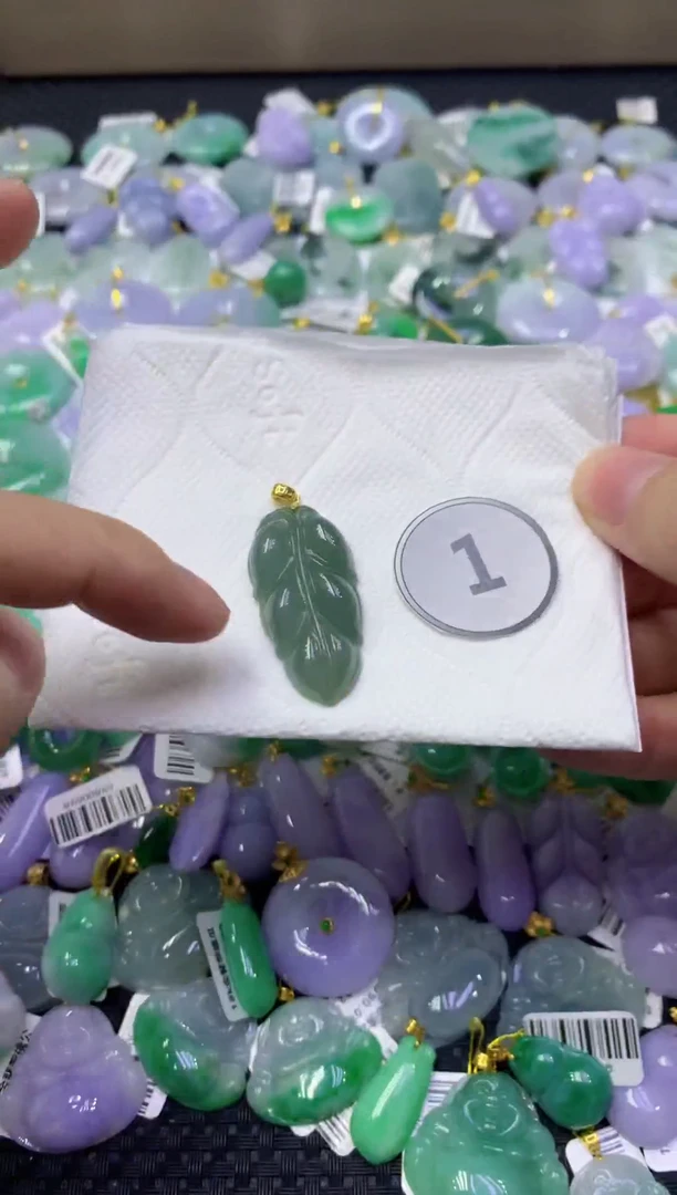 颈饰未镶嵌翡翠天然缅甸翡翠A货