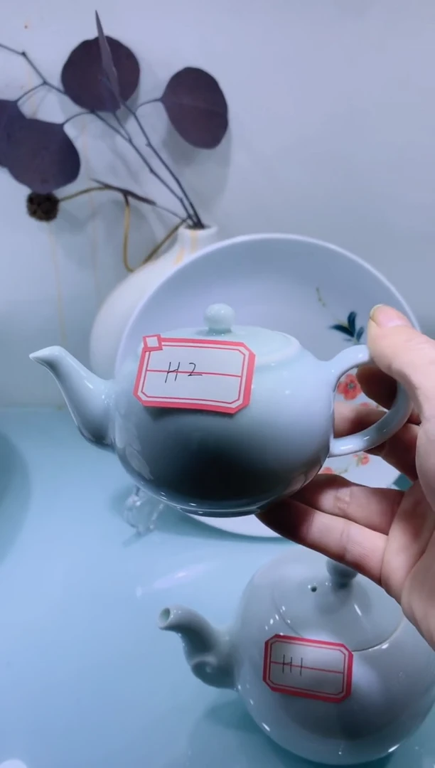 【闪购商品】高温白瓷青釉瓷壶H2
