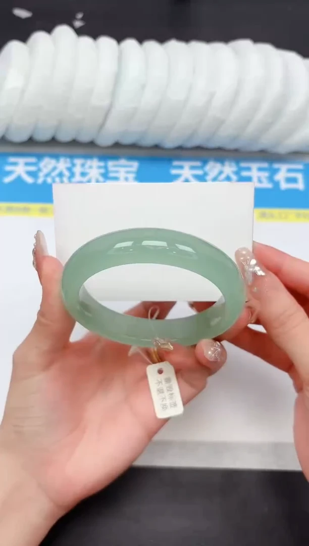 未镶嵌手镯石英质玉90-60.5