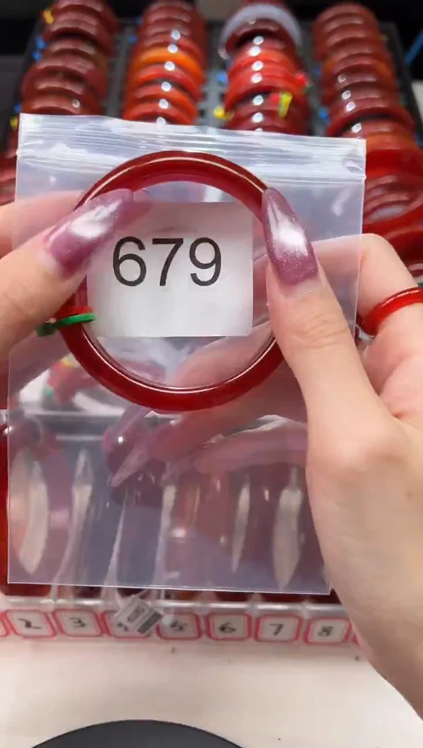 手镯玛瑙/玉髓未镶嵌58圈口*B679