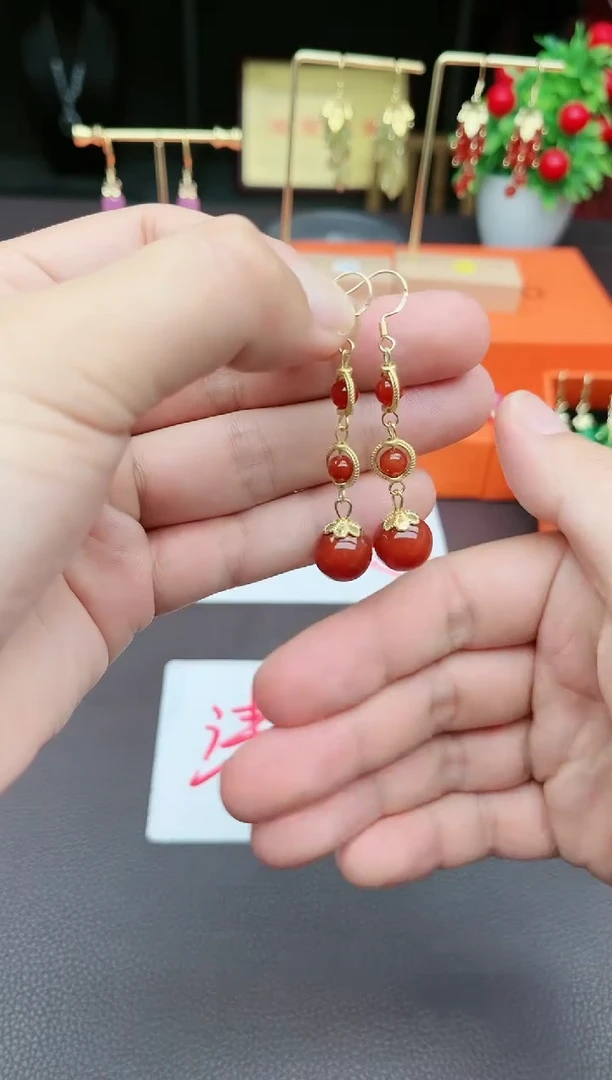 南红玛瑙银S925镶嵌耳饰335000