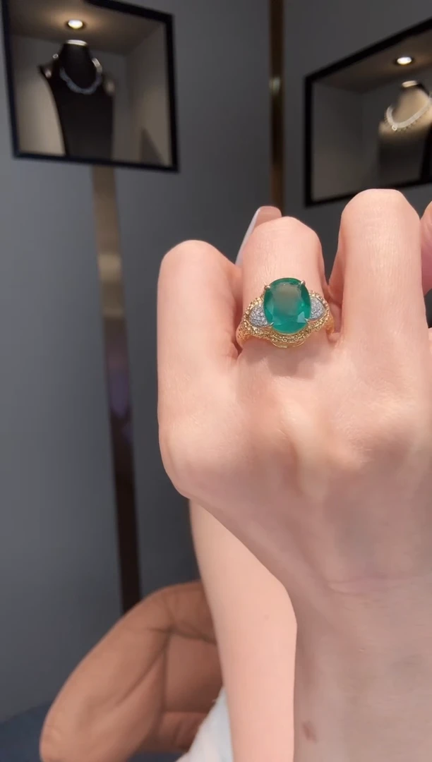 18K金镶嵌戒指祖母绿CG0212