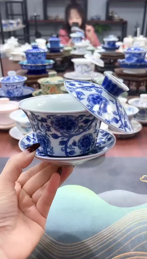 【闪购商品】320釉下仿古青花缠枝莲盖碗