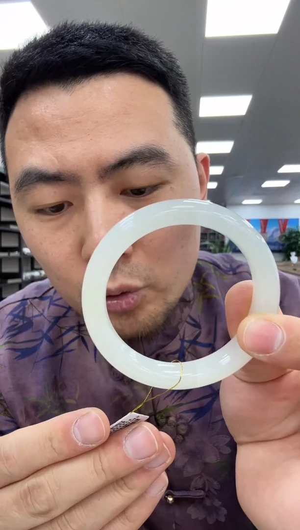 【闪购商品】和田玉手镯未镶嵌55-56  049