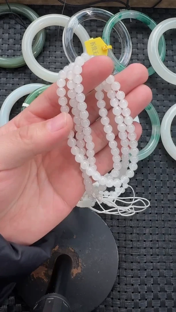 颈饰未镶嵌和田玉6mm白玉108长链(多样性发货拍一发一）