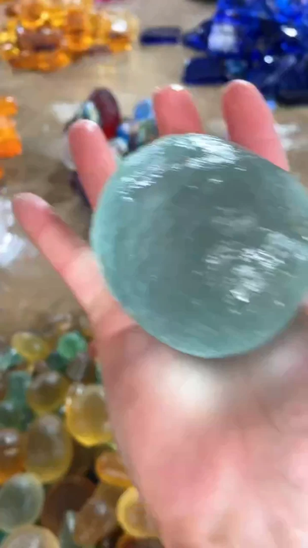 新疆五彩石原石摆件