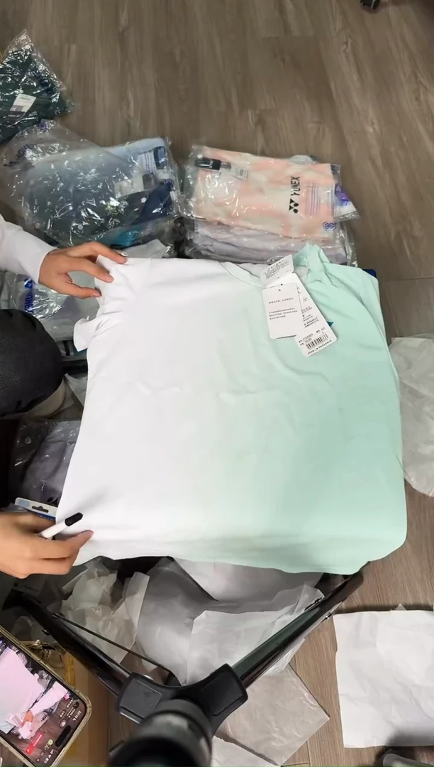 YONEX尤尼克斯正品微瑕    58   绿色渐变短袖XO