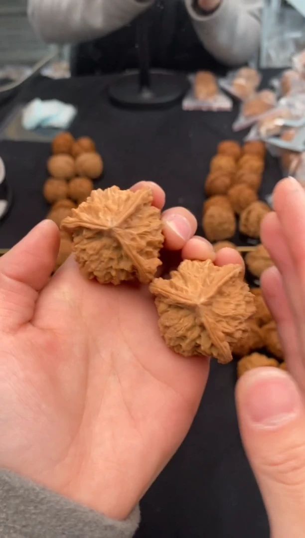 【闪购商品】文玩核桃把件盘山奔40-u686