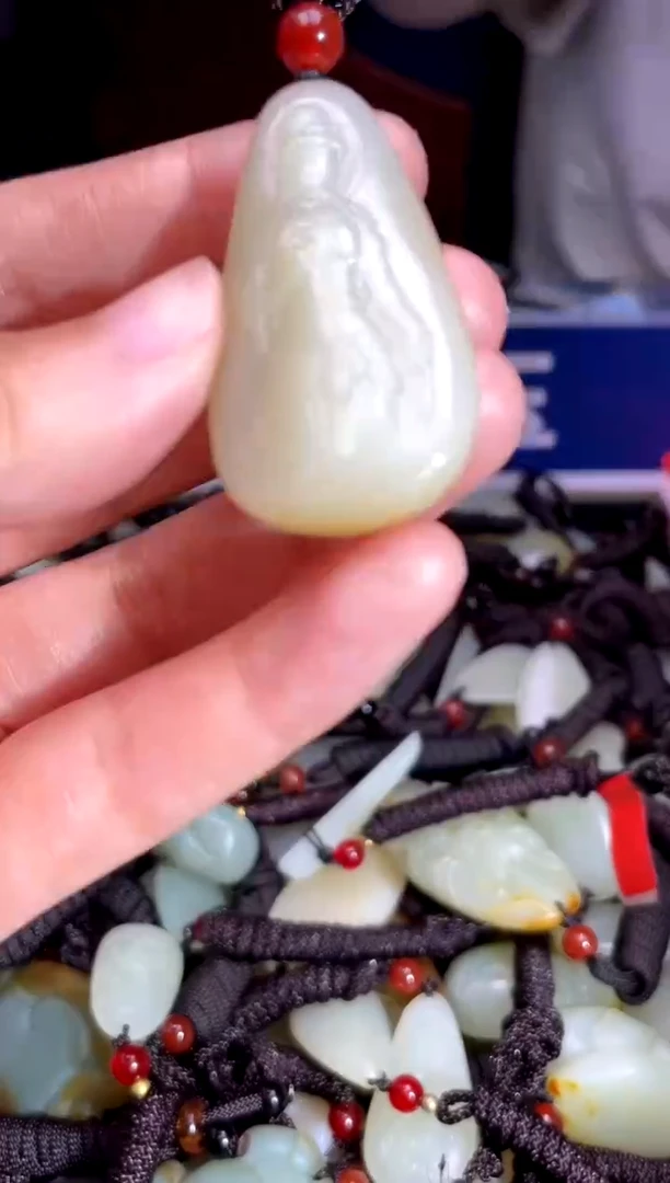 和田玉未镶嵌挂件1