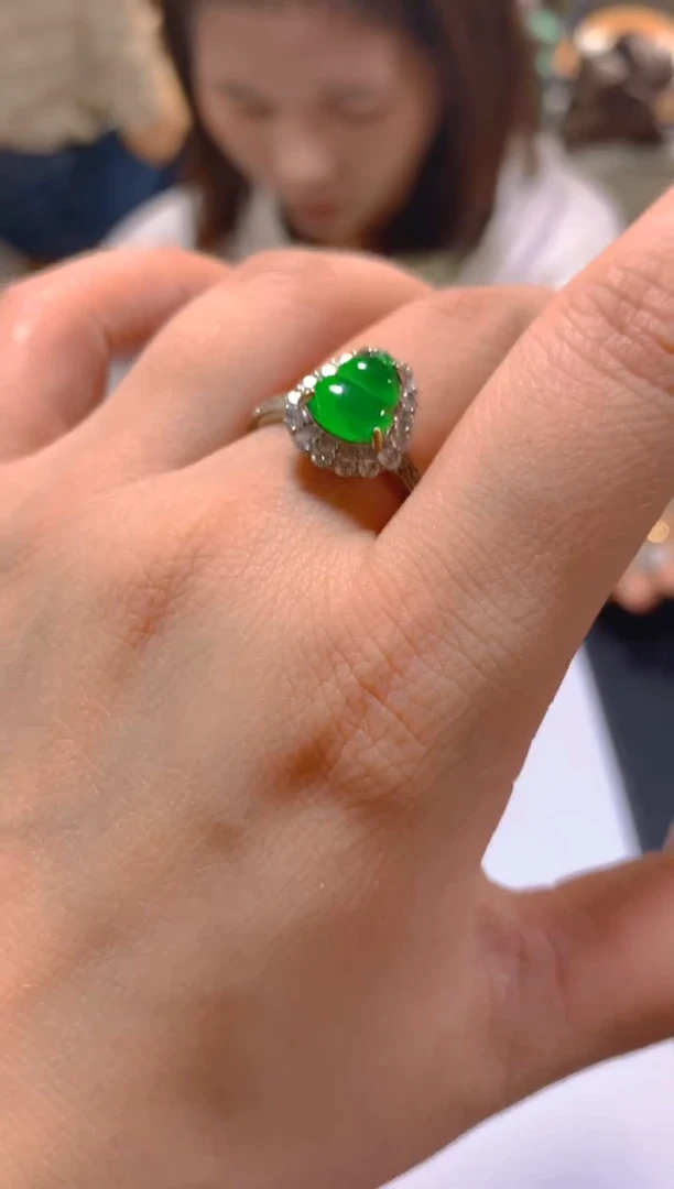 未镶嵌戒指翡翠多样性发一