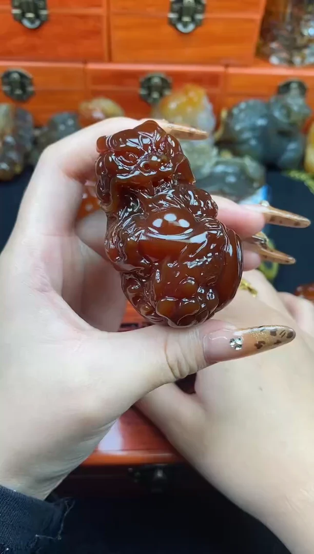 未镶嵌玛瑙/玉髓珠宝奇石山****康0
