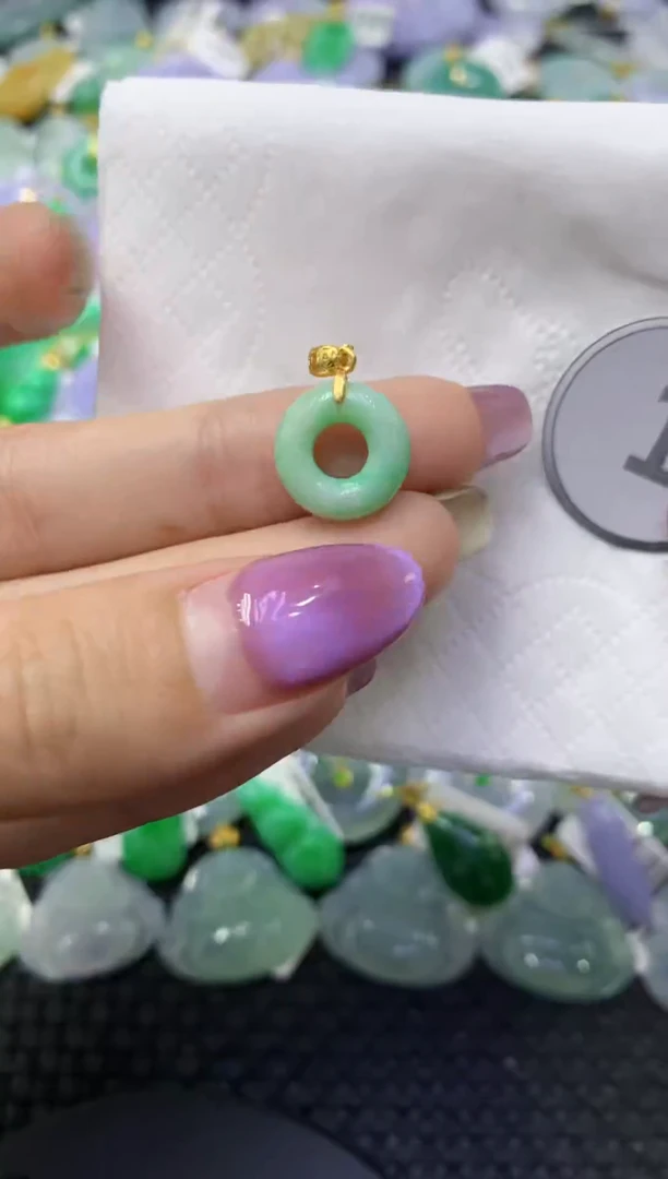 颈饰未镶嵌翡翠天然缅甸翡翠A货