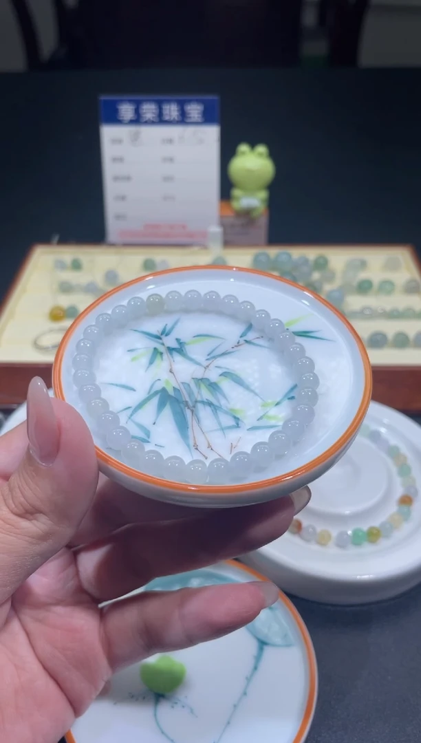 翡翠未镶嵌颈饰翡翠净货