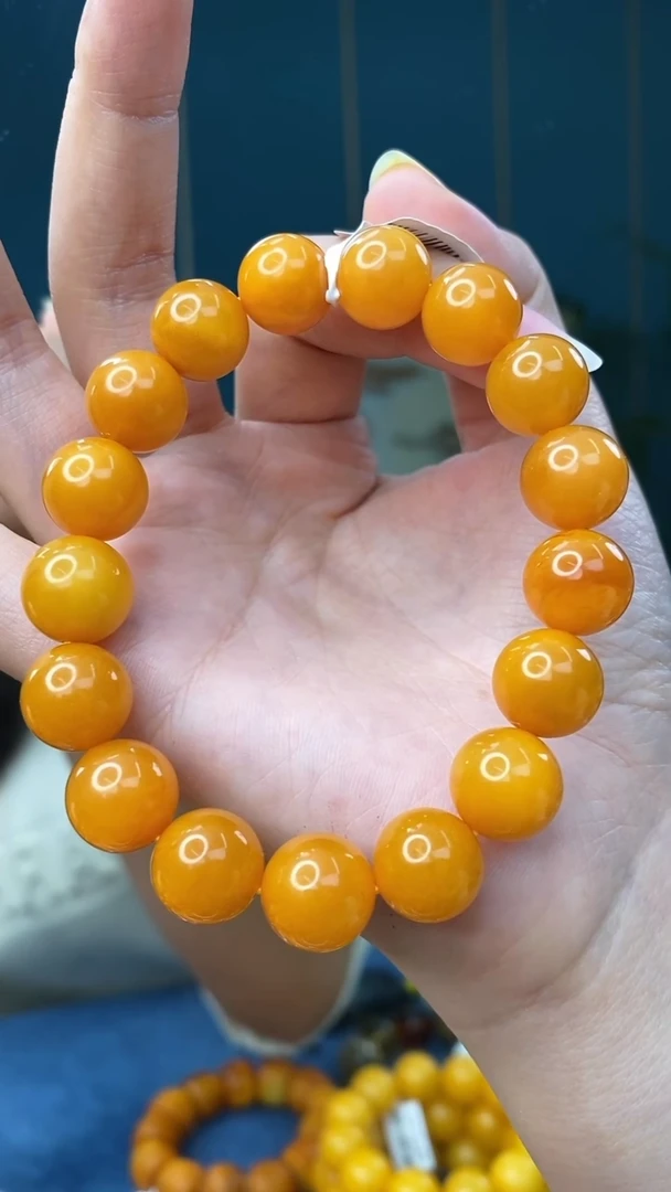 裸石琥珀未镶嵌1/2多样性发其一52