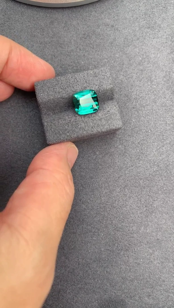 【闪购商品】碧玺裸石未镶嵌4ct拉贡