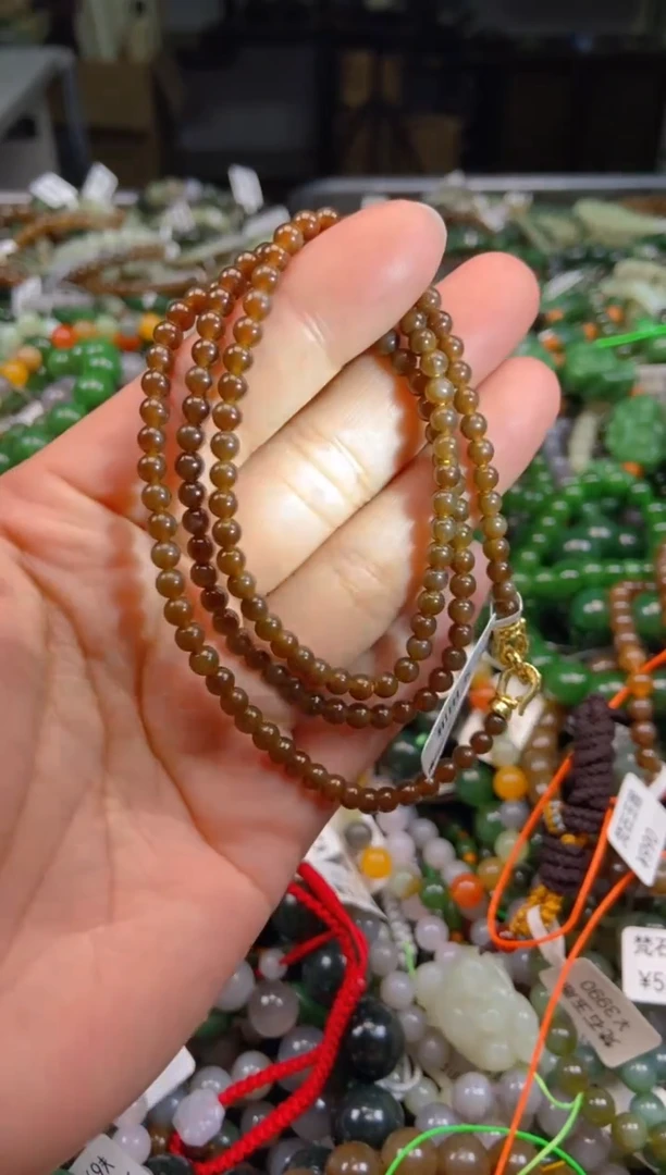 和田玉未镶嵌颈饰1