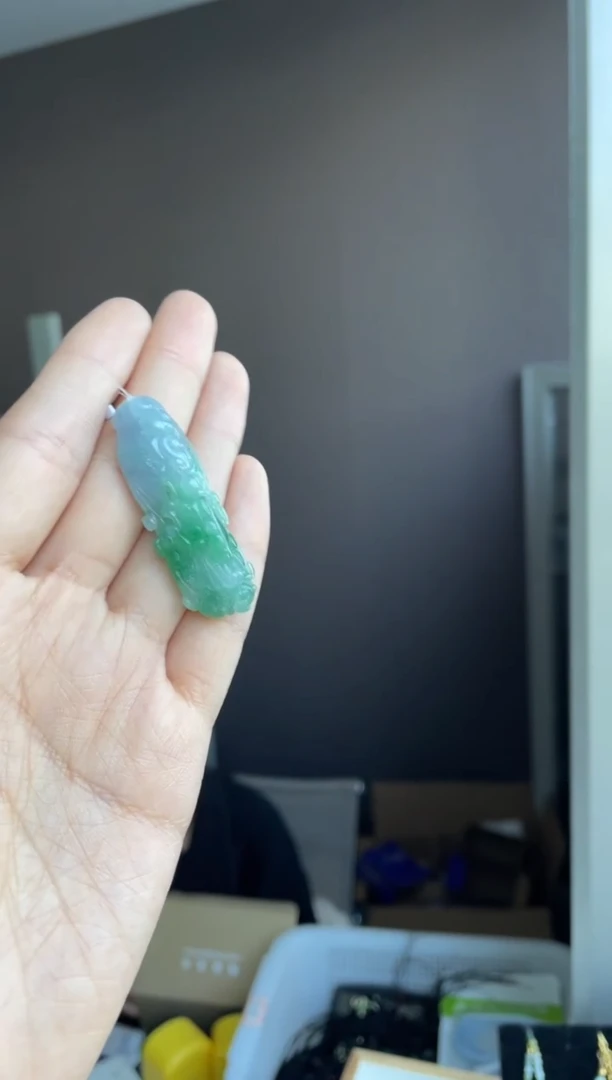 吊坠(不含链)未镶嵌翡翠天然缅甸A货翡翠