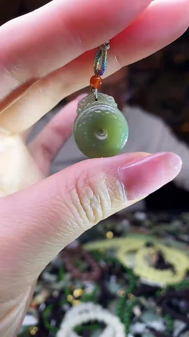 颈饰未镶嵌和田玉多样性发货，拍一发一