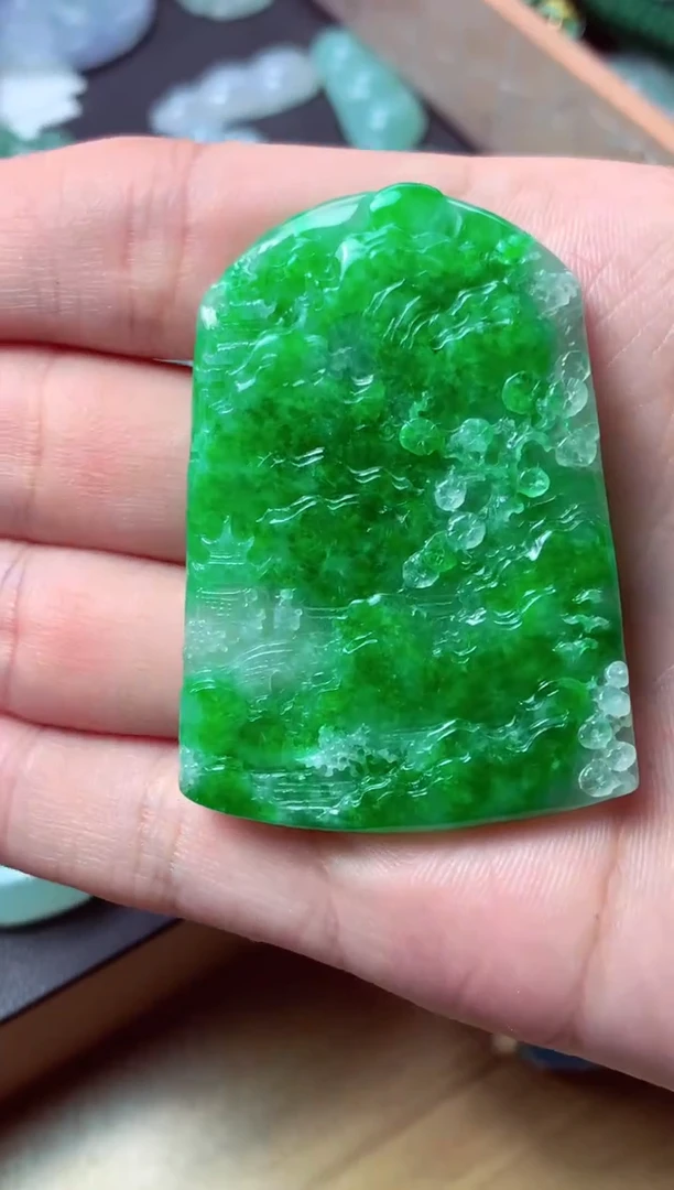 翡翠未镶嵌颈饰古****流天然翡翠A货