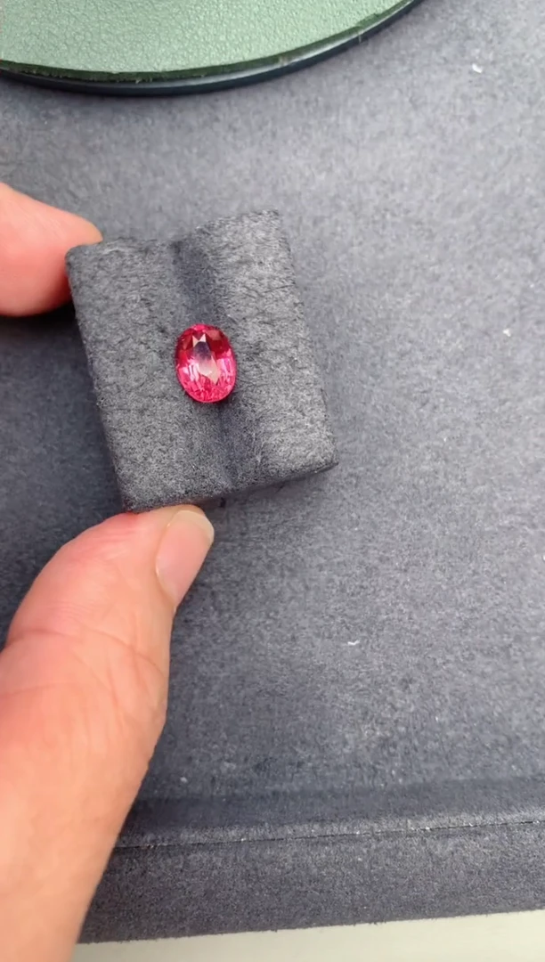 裸石未镶嵌尖晶石2ct 热粉色尖晶石