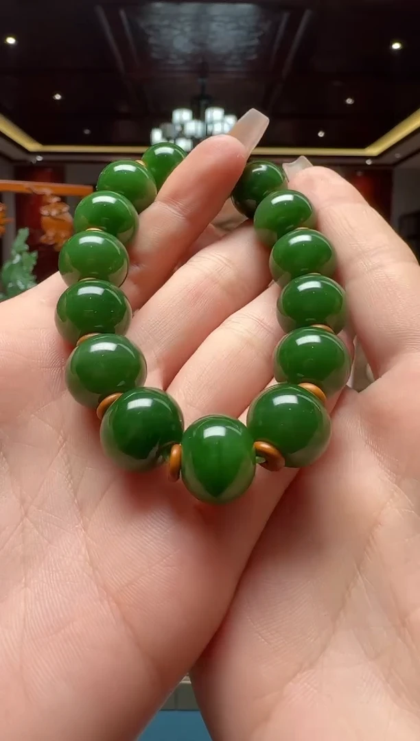 颈饰未镶嵌和田玉by