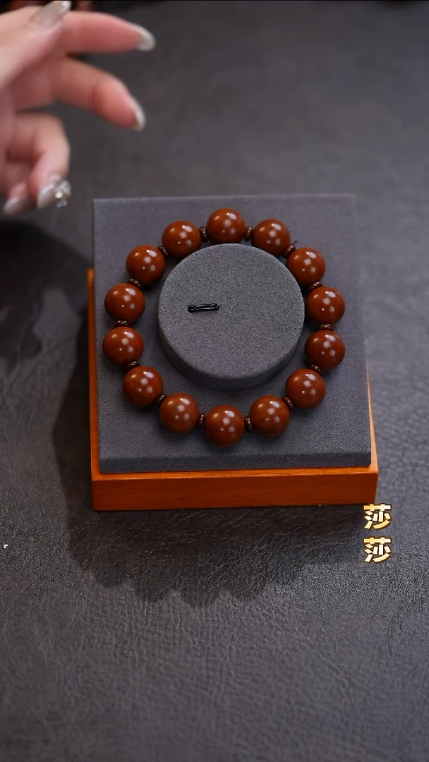 吊坠橄榄核啊****哈橄榄核