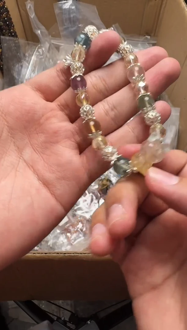 水晶手串未镶嵌上