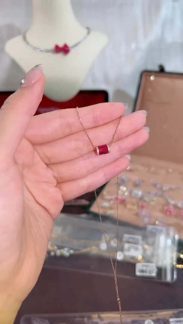 18K金镶嵌颈饰红宝石WG2316#-R#95