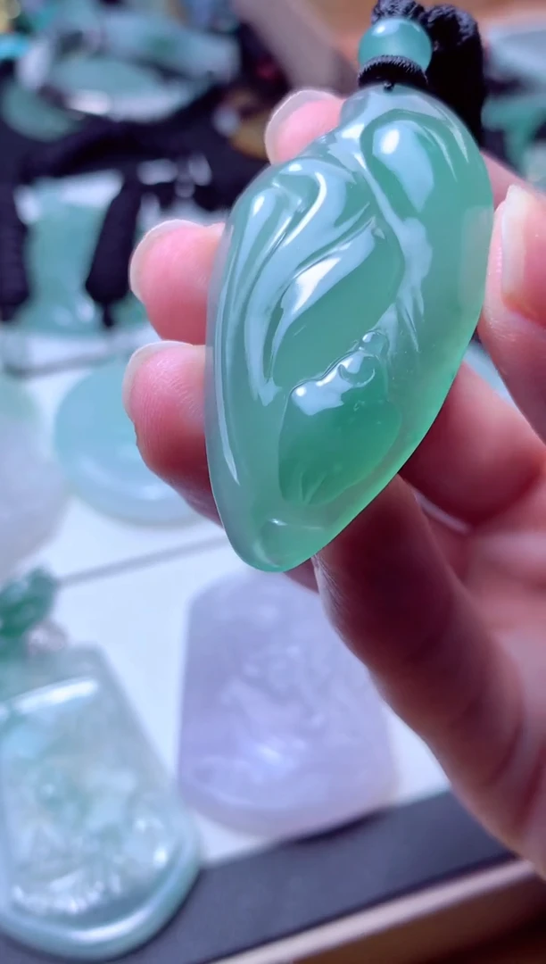 颈饰未镶嵌翡翠天然A货翡翠