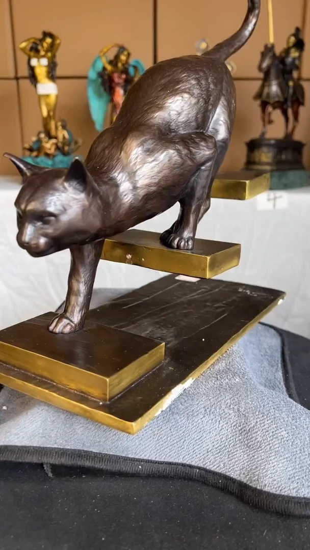 精铜材质精美雕塑