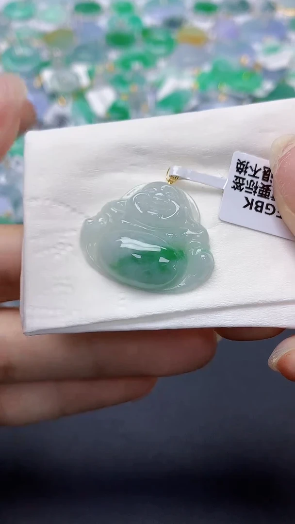 翡翠18K金镶嵌颈饰天然缅甸a货翡翠