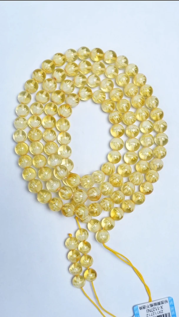 金珀颈饰未镶嵌金珀阴雕项链