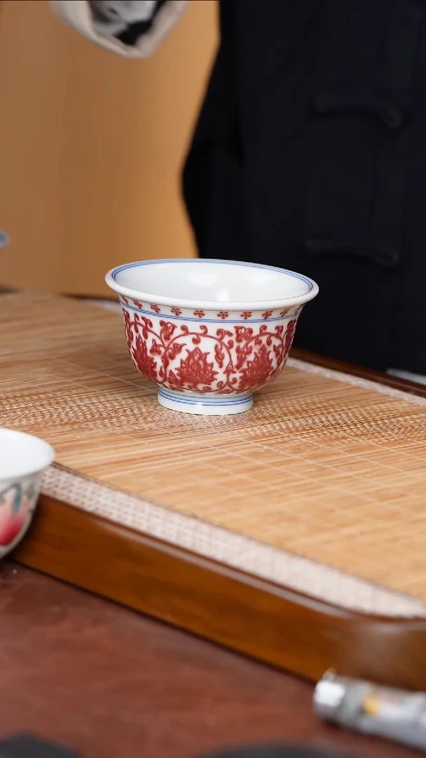 手工手绘青花釉里红主人杯