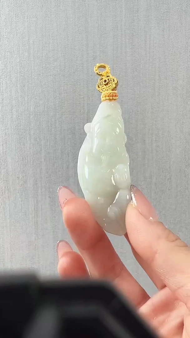 颈饰未镶嵌翡翠财神