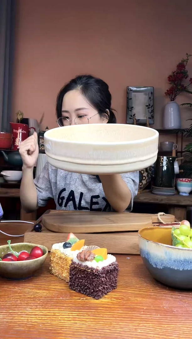 瓷9英寸直筒啵啵汤碗 微瑕疵