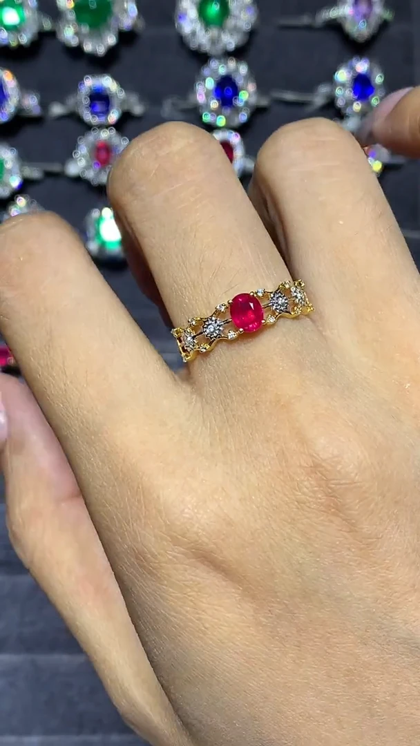 18K金镶嵌戒指红宝石0.5ct