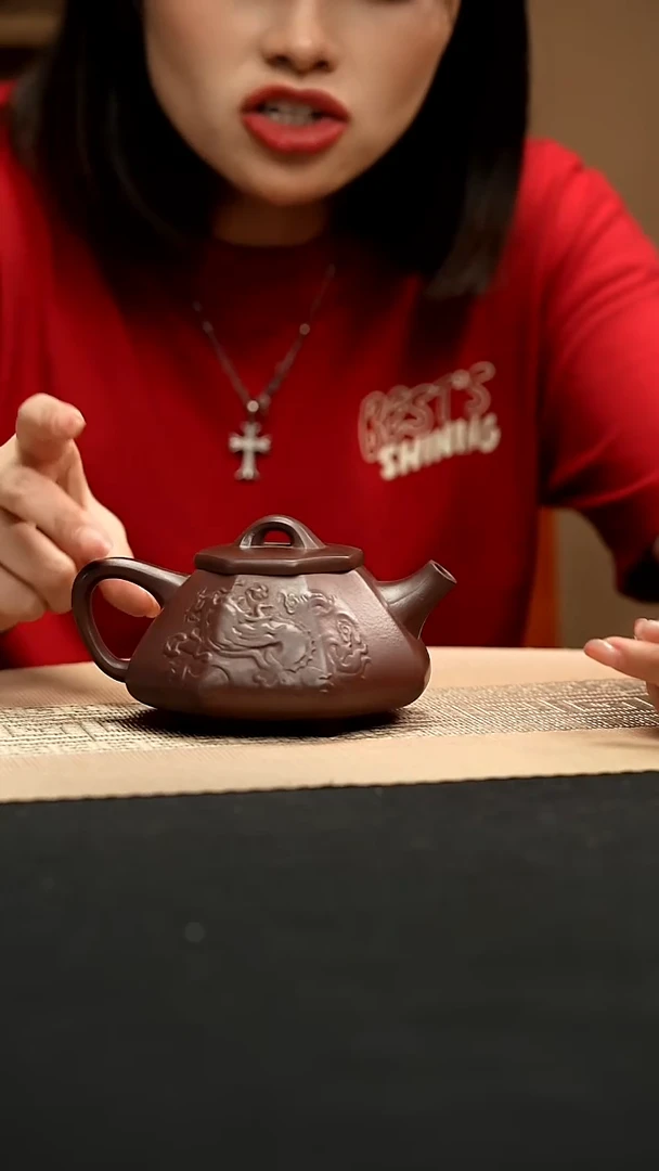 宜兴高端原矿紫砂