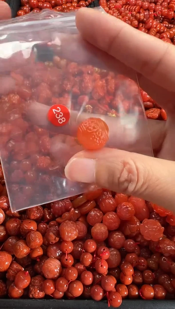 【闪购商品】南红玛瑙颈饰未镶嵌1