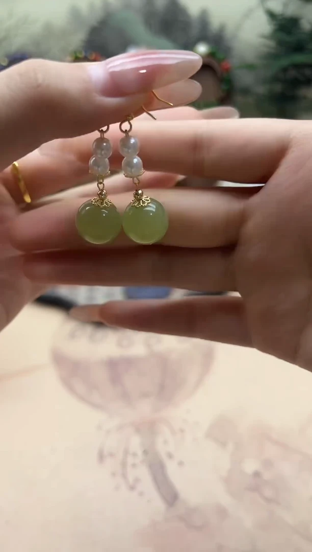 未镶嵌和田玉耳饰1