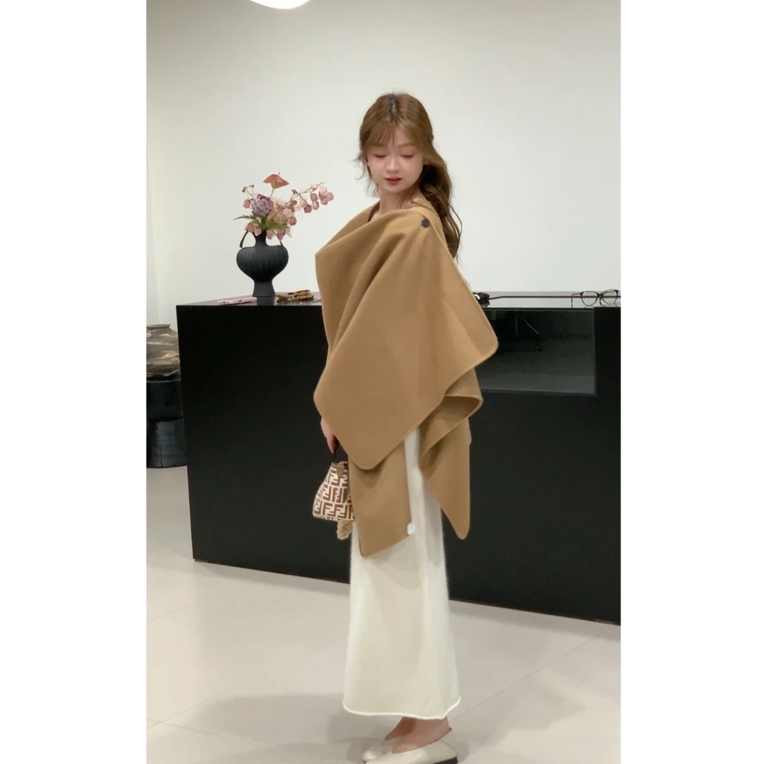 崔与熙 CUIXI 羊毛斗篷外套女秋冬复古气质宽松无袖披肩GP1004