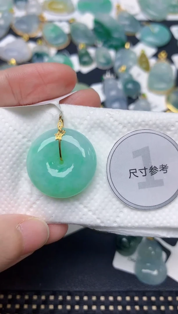 颈饰18K金镶嵌翡翠天然缅甸A货翡翠