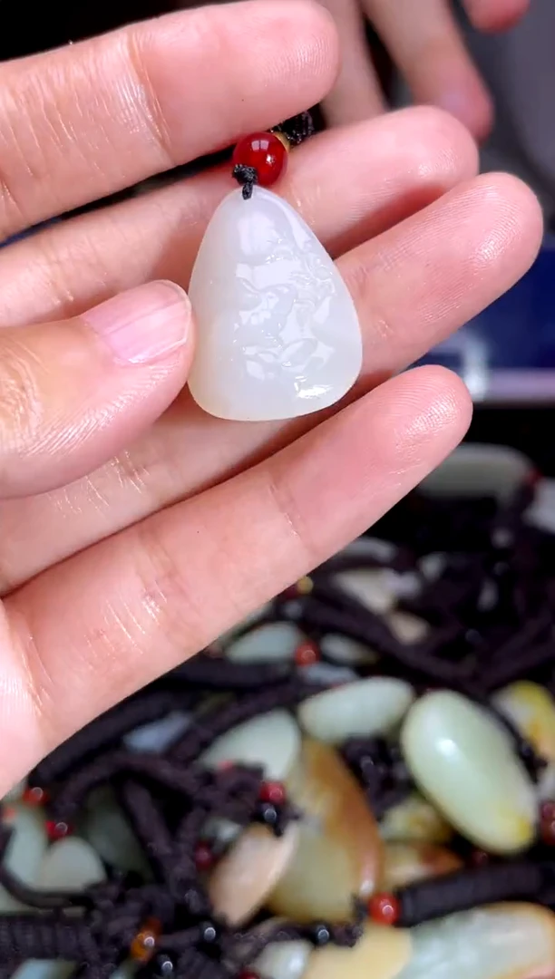 和田玉未镶嵌挂件1