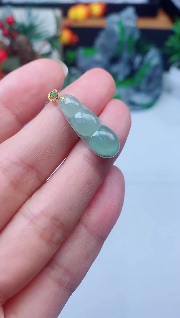 吊坠(不含链)18K金镶嵌翡翠豆子多样性发其一@@CMT