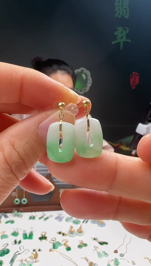 18K金镶嵌翡翠耳饰001