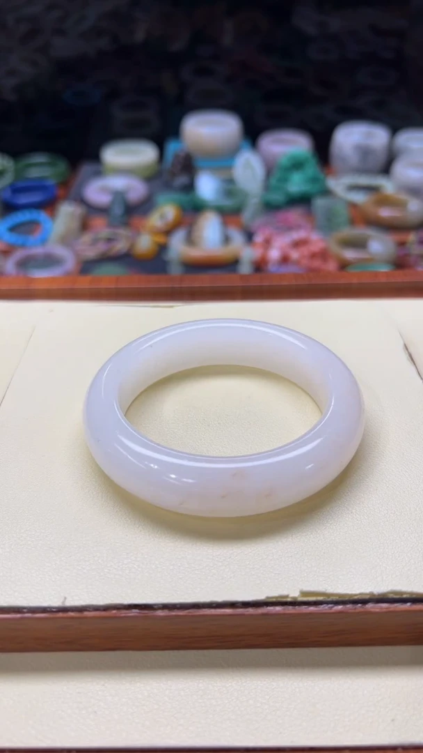 未镶嵌手镯石英质玉开*056