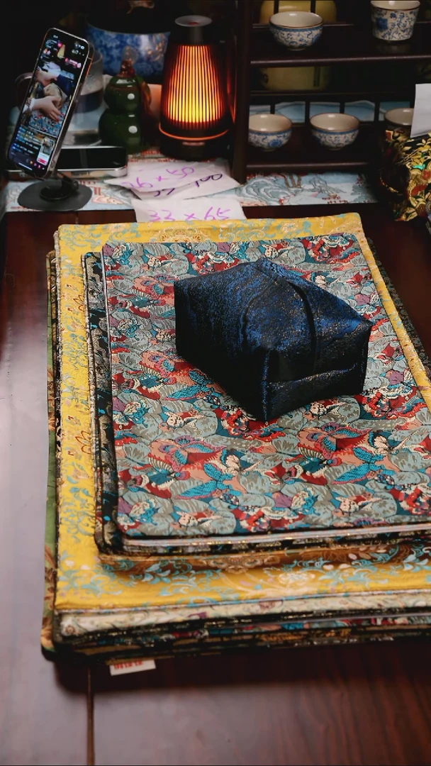 【鎏金蓝纸巾套长16宽10高7】