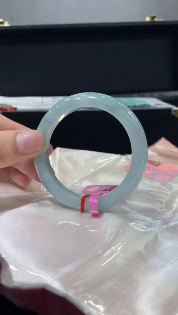 未镶嵌手镯翡翠翡翠手镯